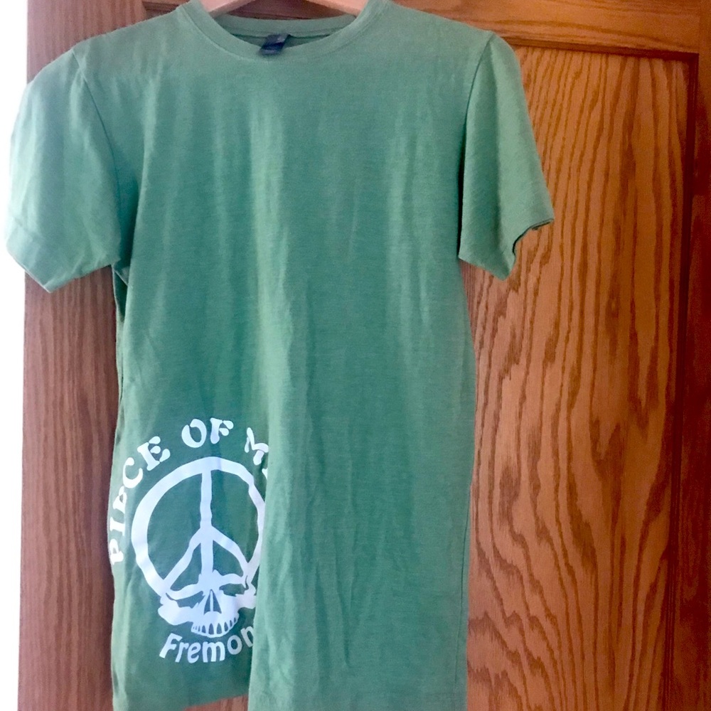 T-shirt from one of US’s 1st dispensary - Piece of Mind in Seattle
